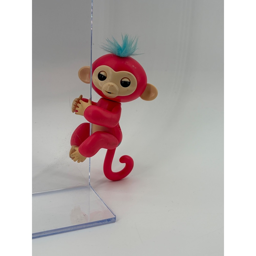 WowWee Fingerlings Bella Interactive Baby Monkey‎ Pink Blue Hair 2017 Toy